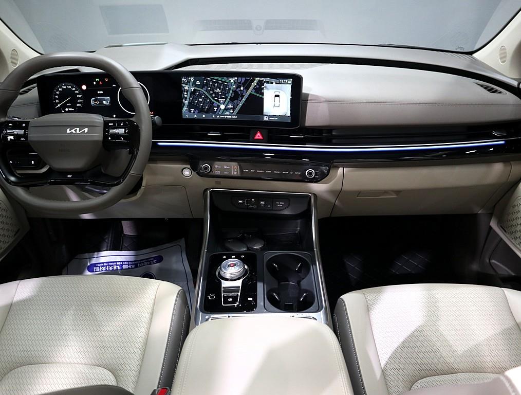 KIA Carnival - Vista 5