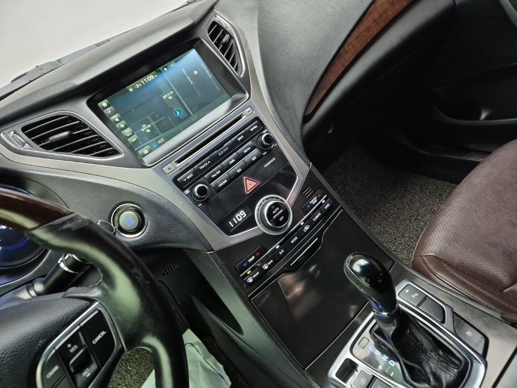 HYUNDAI Grandeur - Vista 10