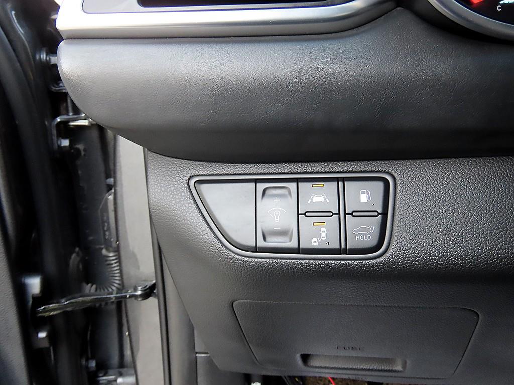 Genesis G70 - Vista 12