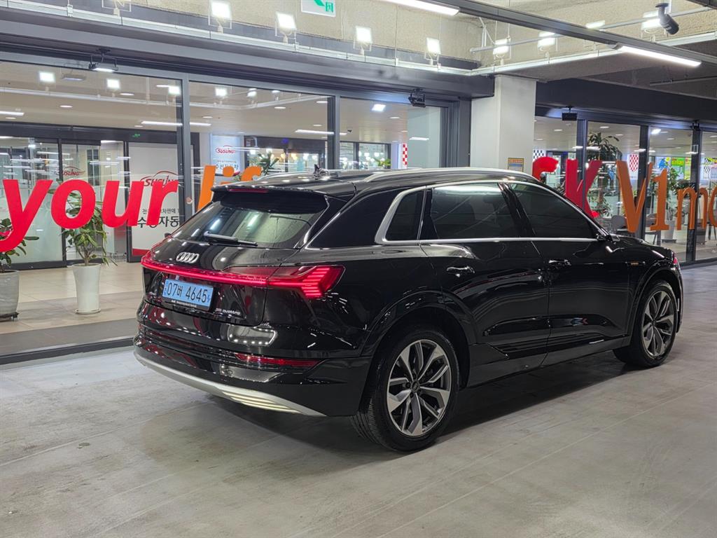 Audi e-Tron 2022 Negro - Importación desde Corea - HF Imports Iquique - Foto 17