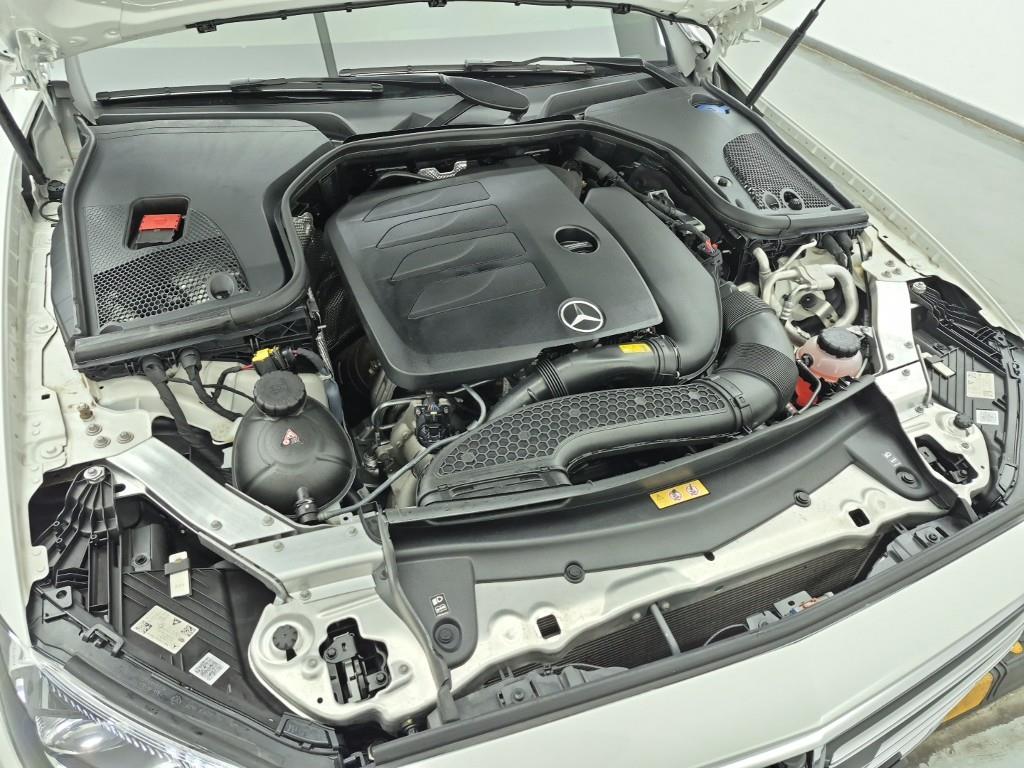 Mercedes Benz E class - Vista 6