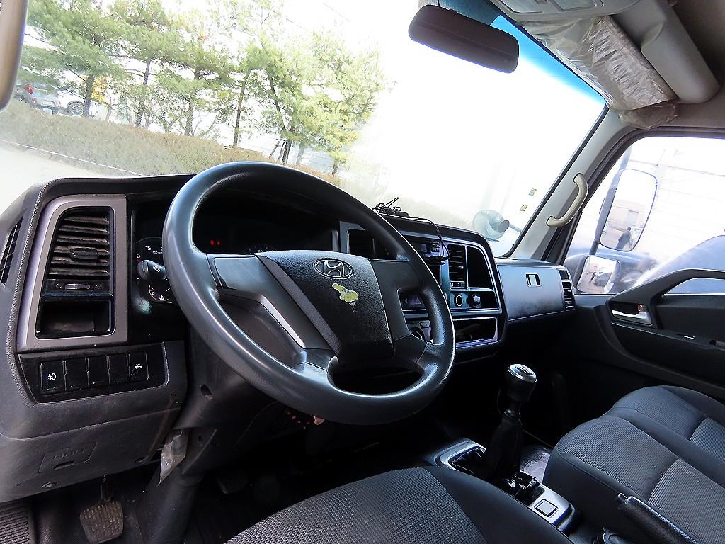 medium and large cargo truck - Vista 8