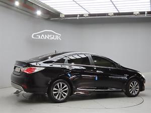 HYUNDAI Sonata - Vista 8