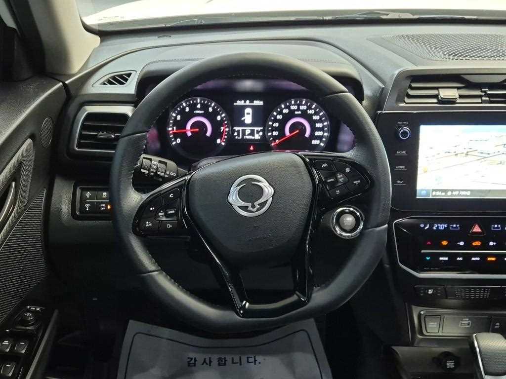 Ssangyong Tivoli - Vista 9