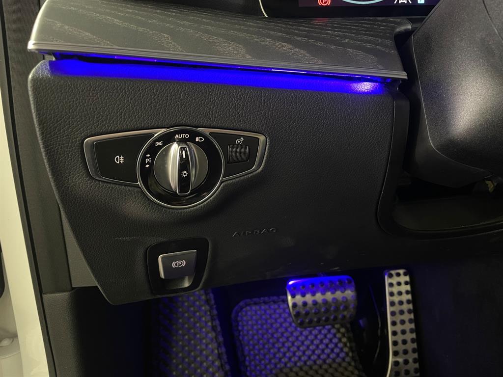 Mercedes Benz E class - Vista 12