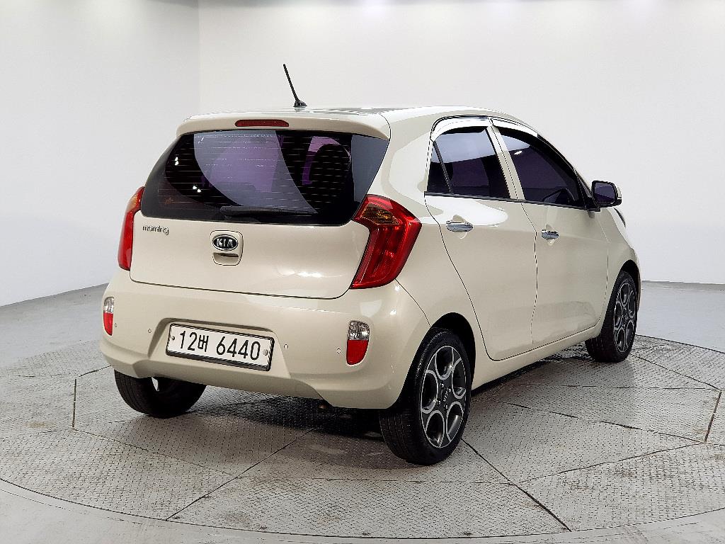 KIA Morning - Vista 4