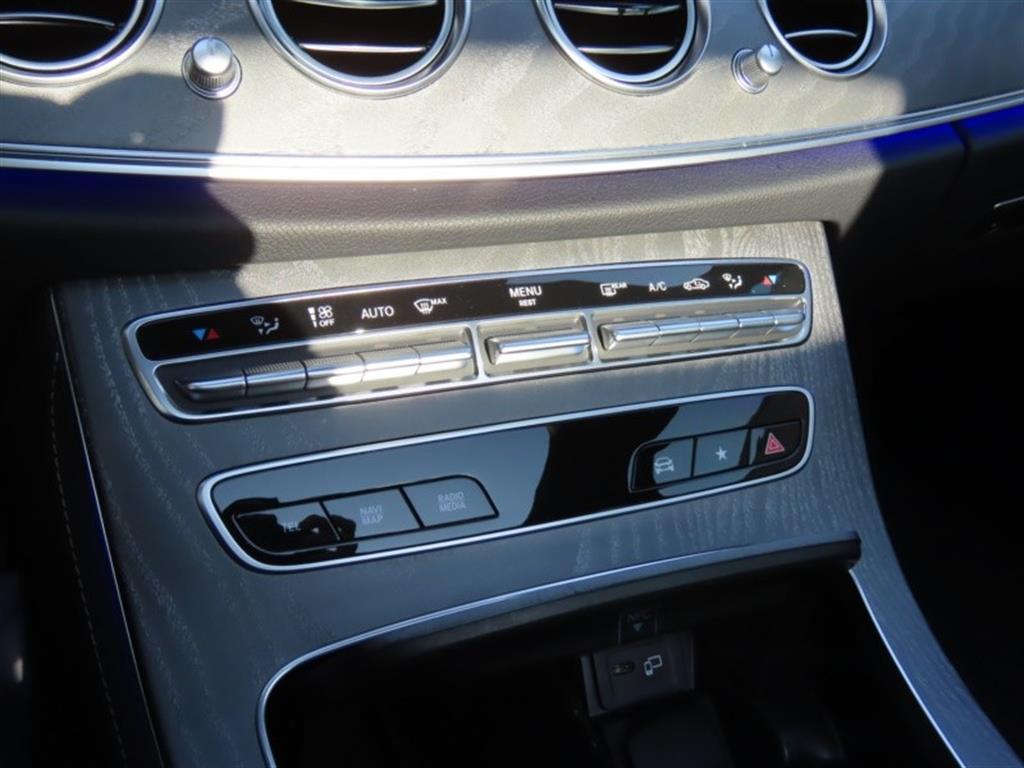 Mercedes Benz E class - Vista 11