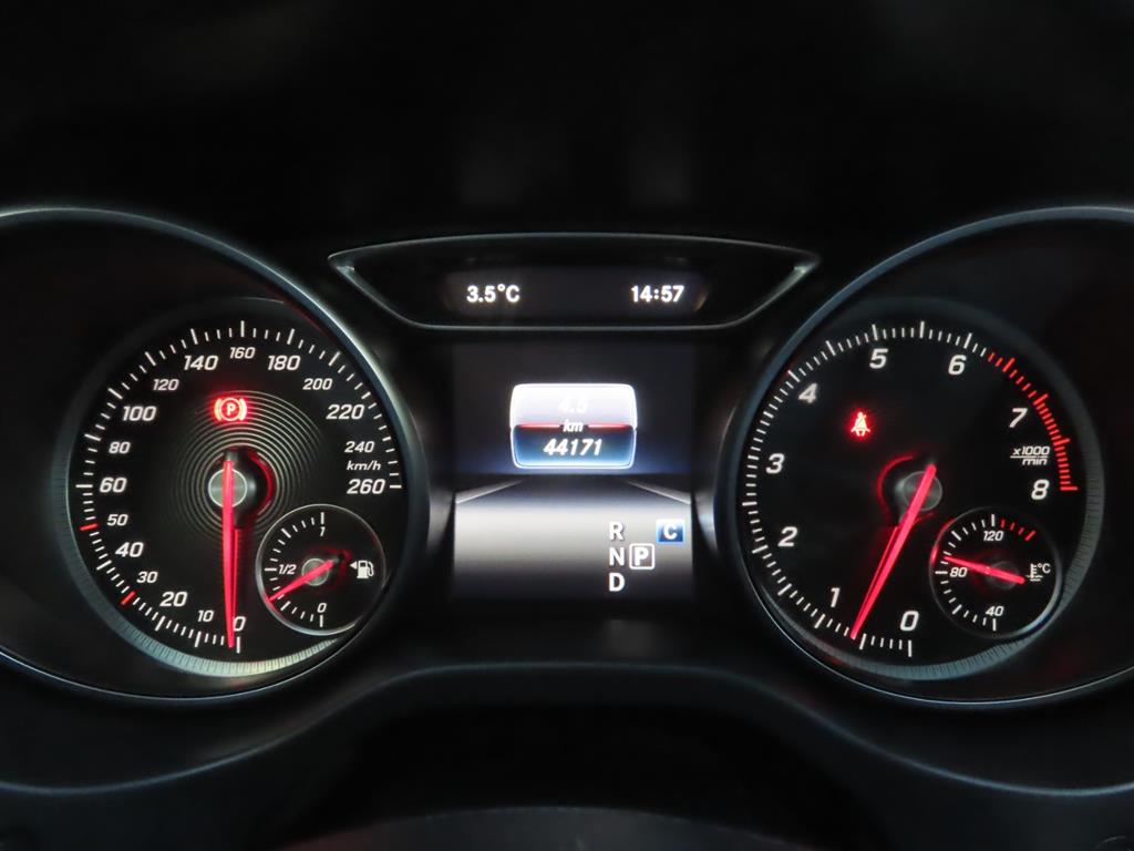 Mercedes Benz GLA Class 2019 Blanco - Importación desde Corea - HF Imports Iquique - Foto 7