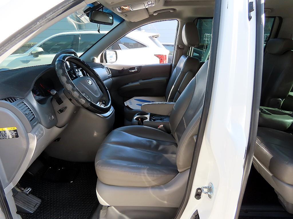 KIA Carnival - Vista 5