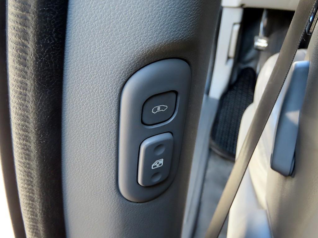 KIA Carnival 2012 Blanco - Importación desde Corea - HF Imports Iquique - Foto 14