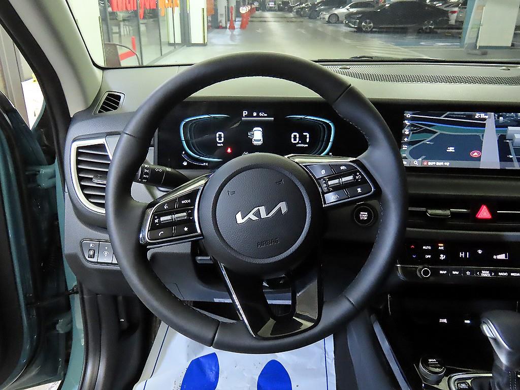 KIA Seltos - Vista 8