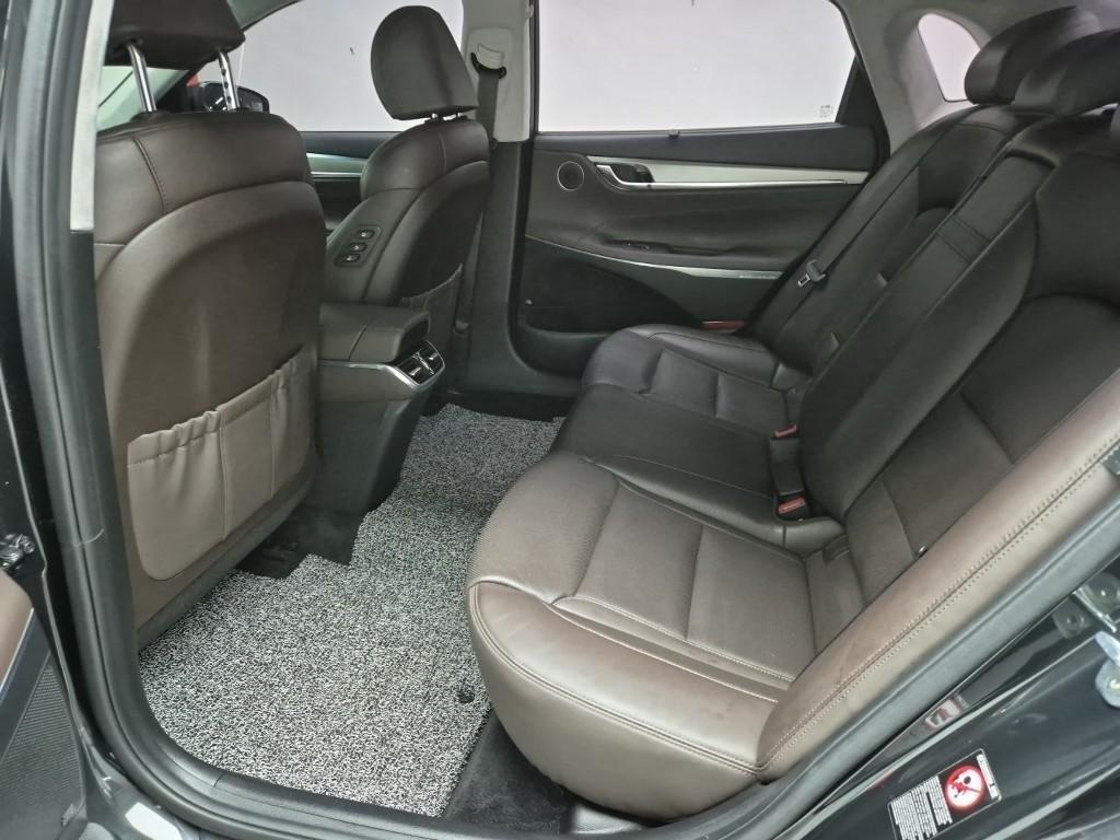 HYUNDAI Grandeur - Vista 9