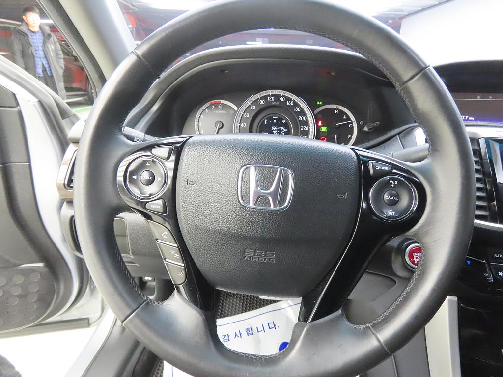 Honda Accord - Vista 8