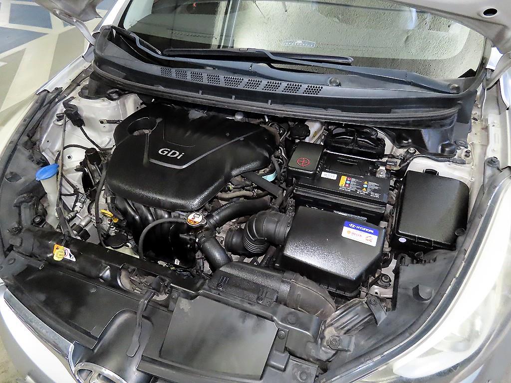 HYUNDAI Avante 2014 Plateado - Importación desde Corea - HF Imports Iquique - Foto 18