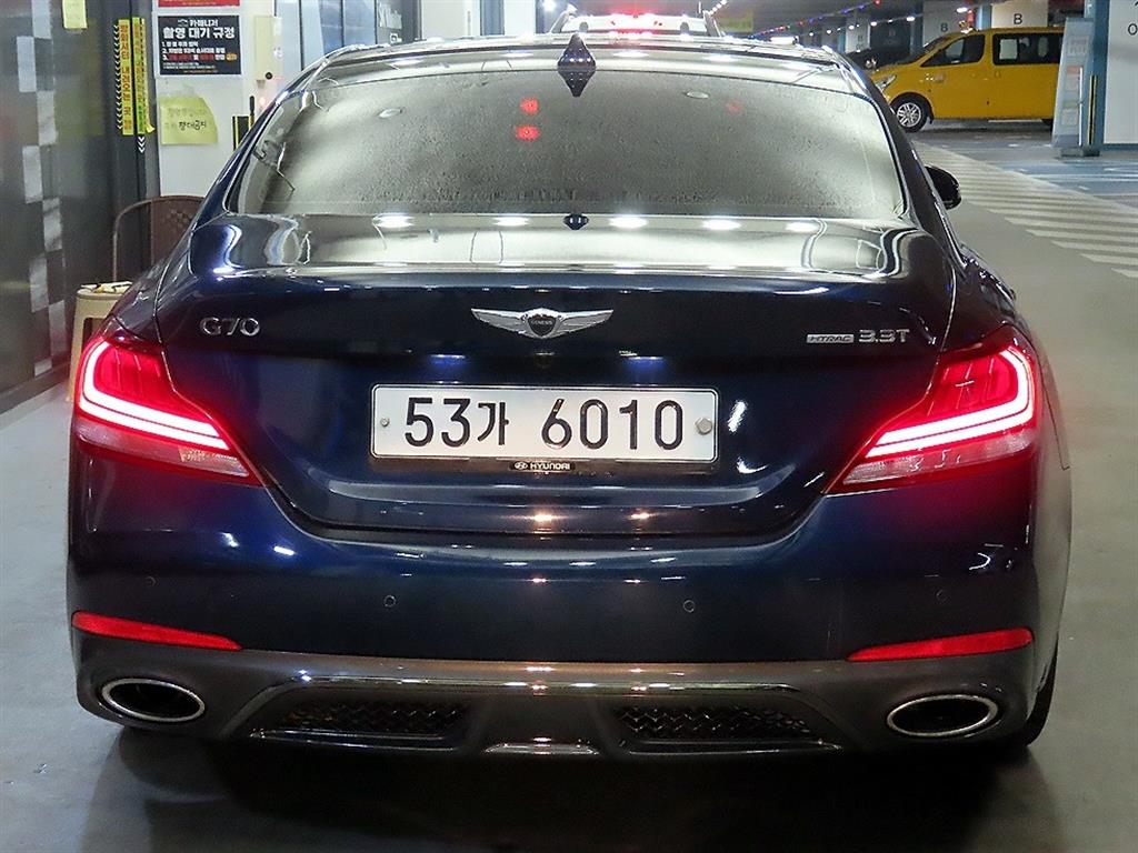 Genesis G70 - Vista 5