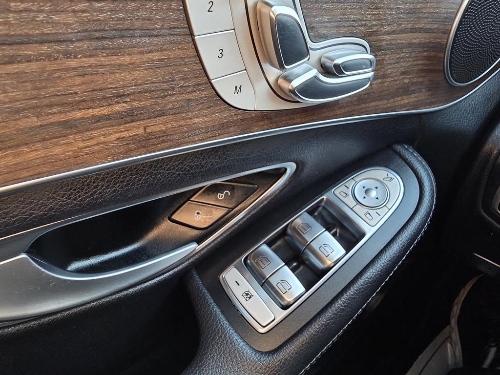 Mercedes Benz C Class - Vista 12