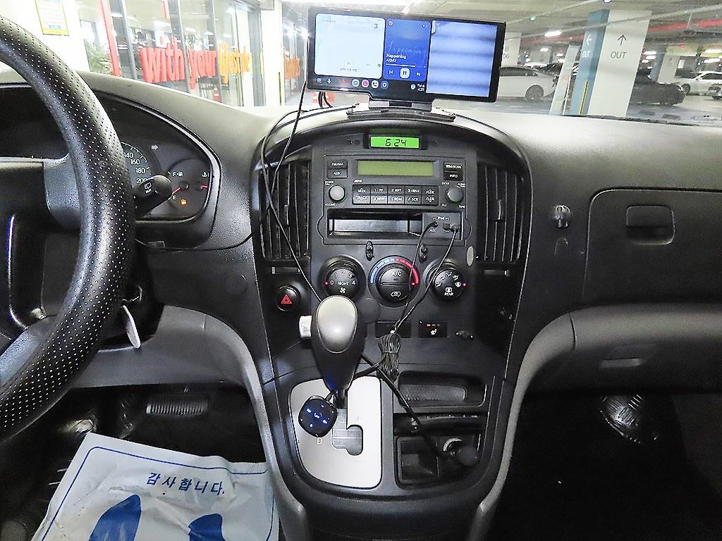 HYUNDAI Starex - Vista 11