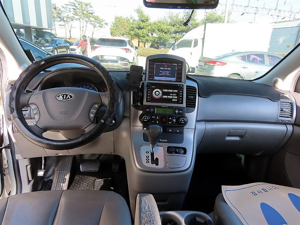KIA Carnival - Vista 7