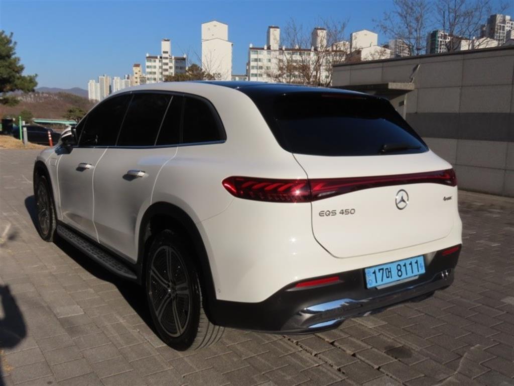 Mercedes Benz EQS - Vista 7