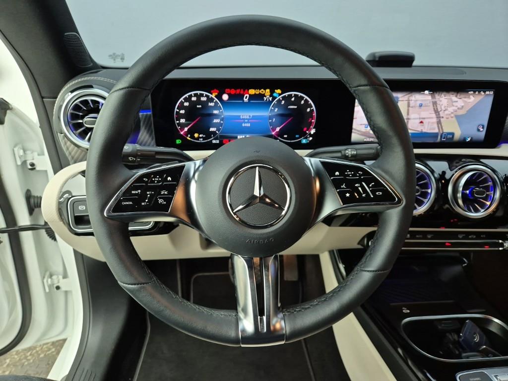 Mercedes Benz CLA Class - Vista 9