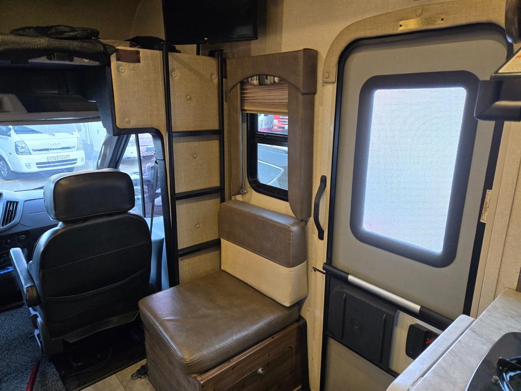 Ford Transit 2018 Blanco - Importación desde Corea - HF Imports Iquique - Foto 19