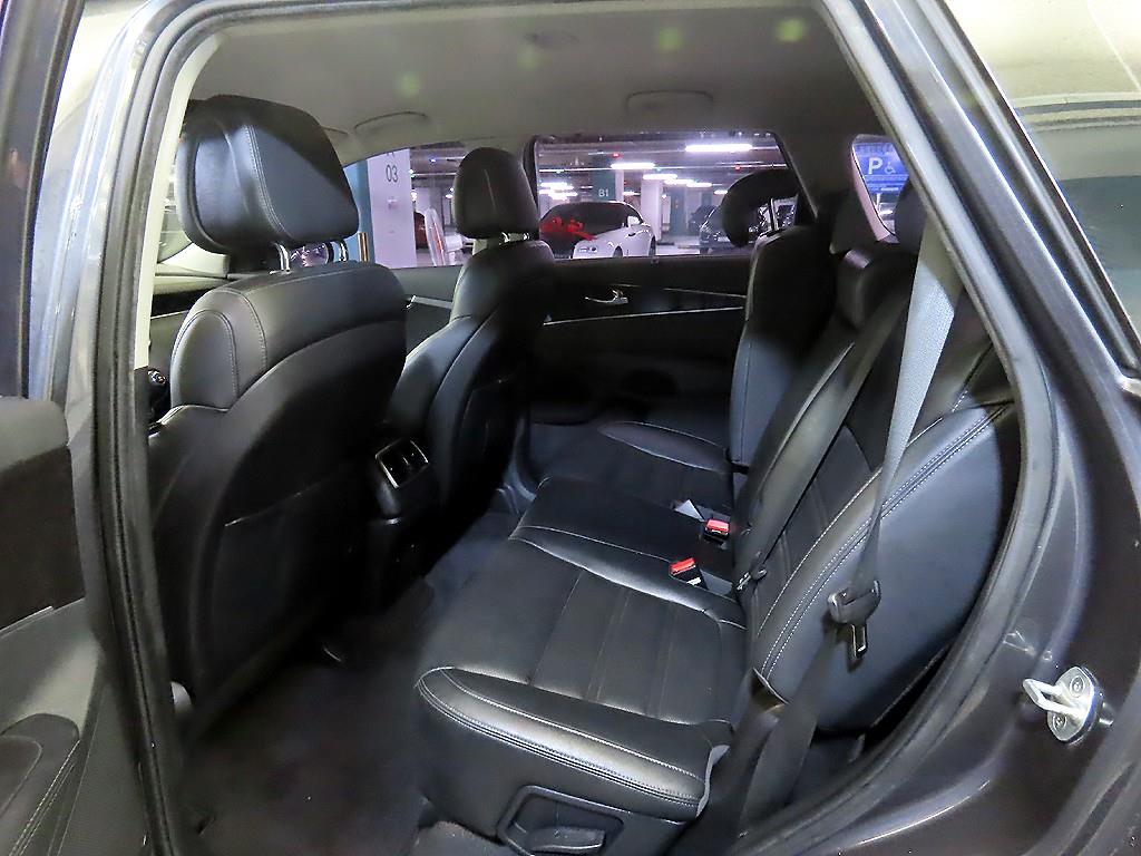 KIA Sorento - Vista 12