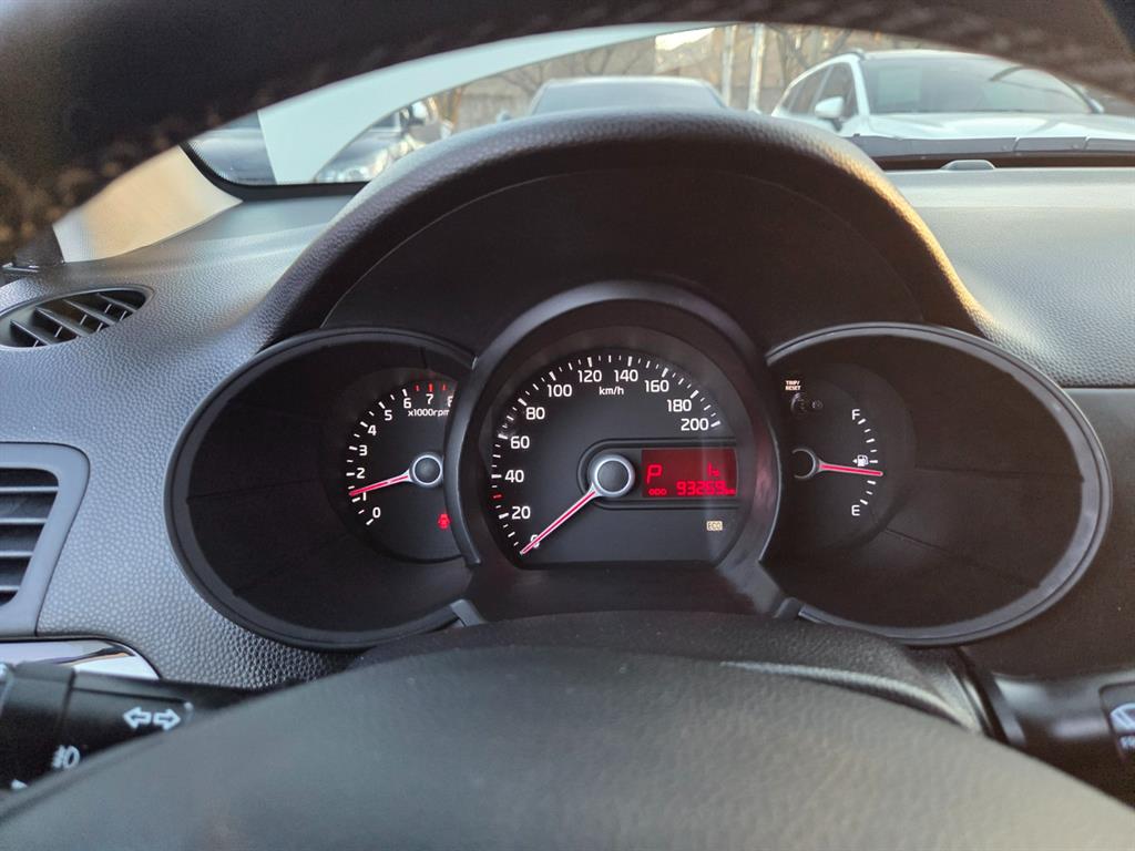 KIA Morning - Vista 8