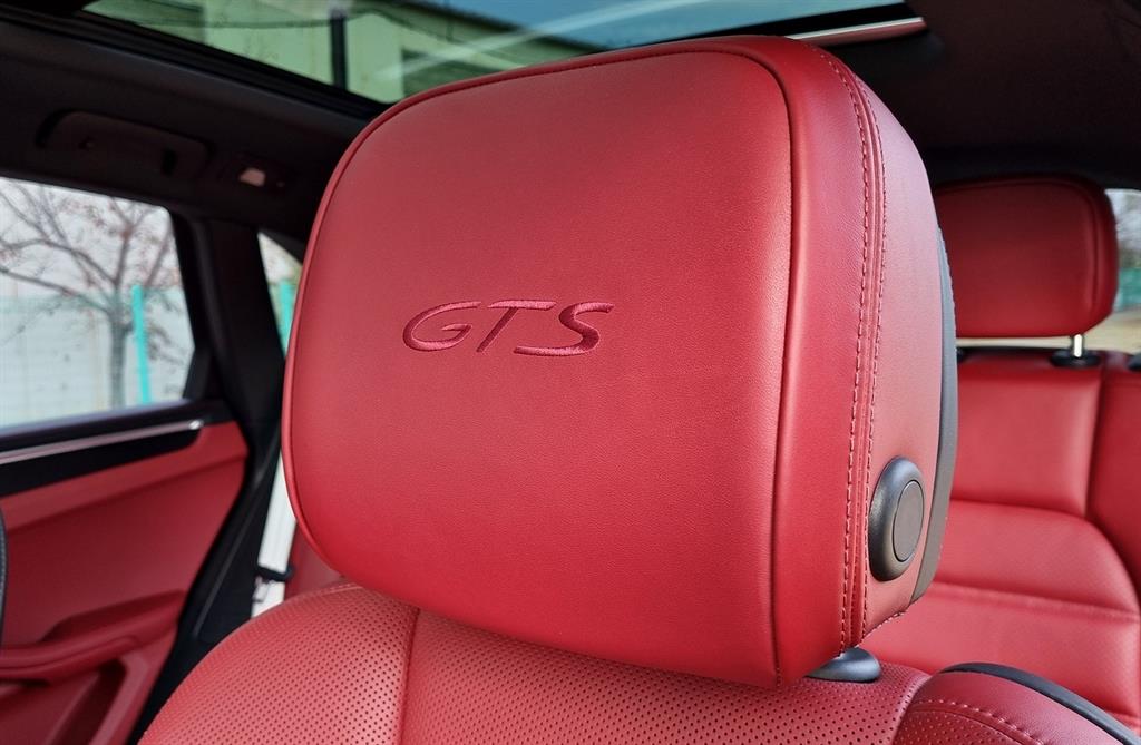 Porsche Macan 2023 Rojo - Importación desde Corea - HF Imports Iquique - Foto 16