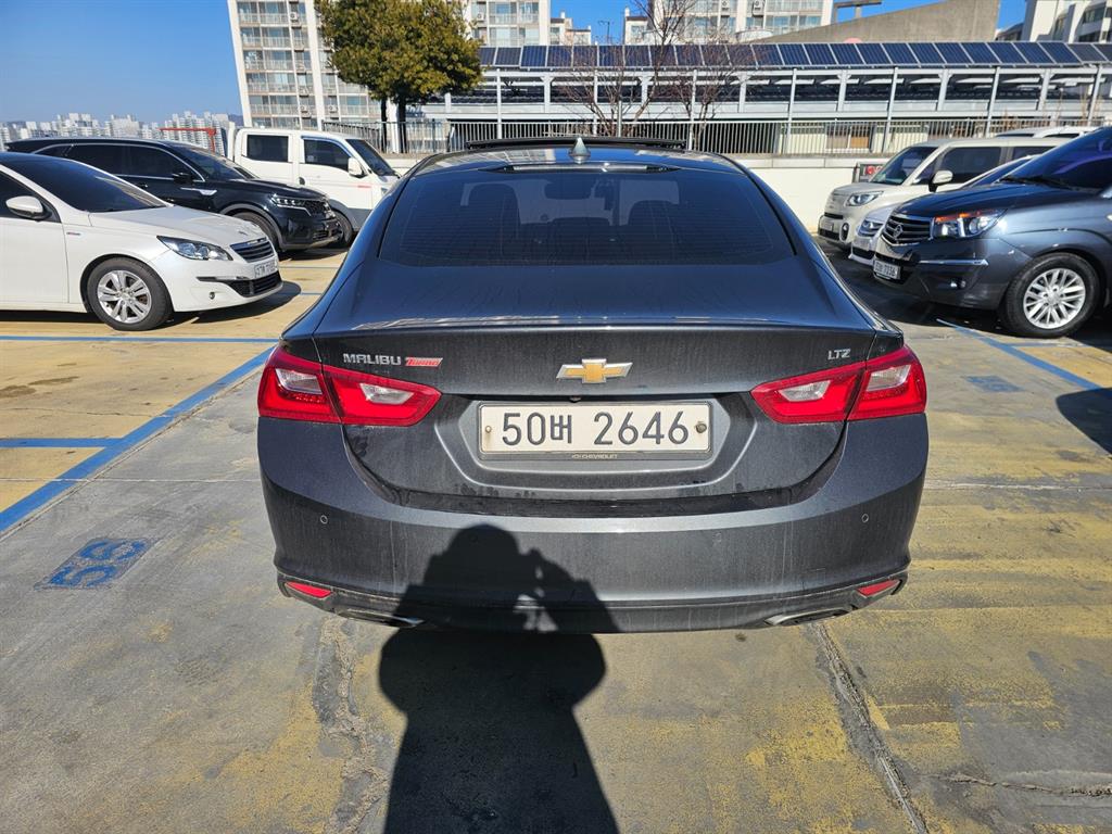 Chevrolet Malibu - Vista 4