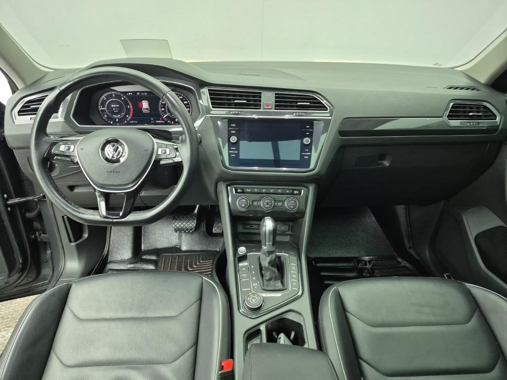 Volkswagen Tiguan - Vista 5