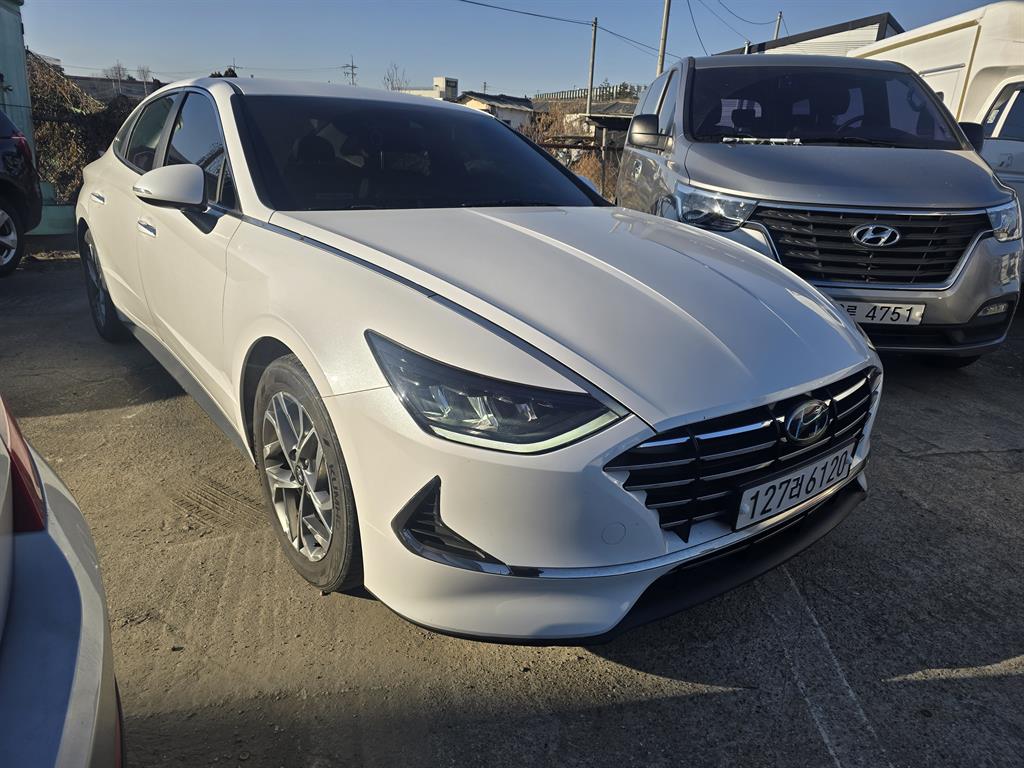 HYUNDAI Sonata - Vista 2