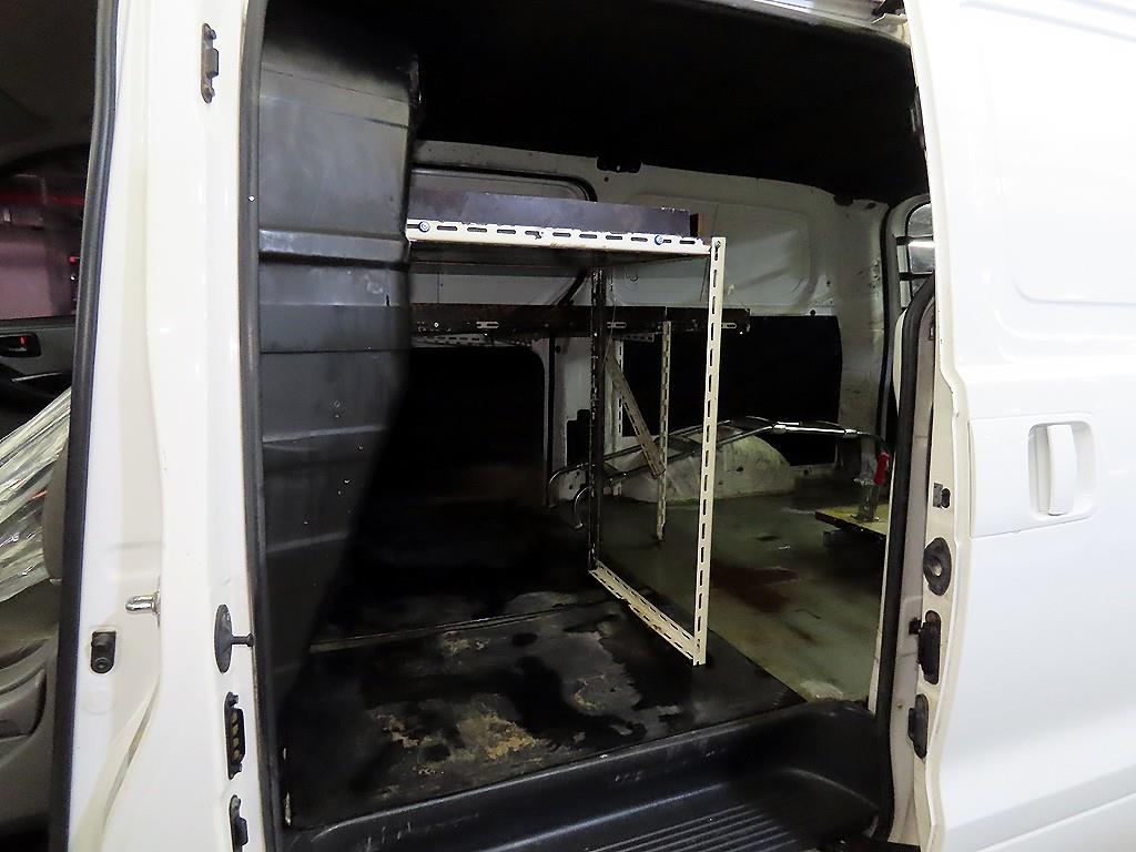 HYUNDAI Starex - Vista 7