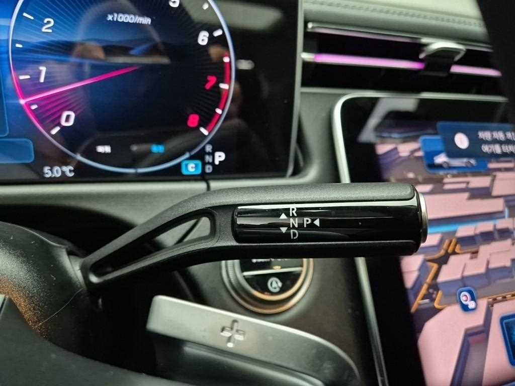 Mercedes Benz E class - Vista 8