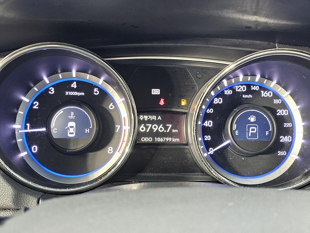 HYUNDAI Sonata - Vista 7