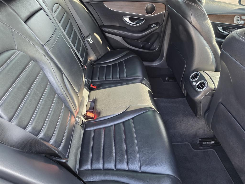 Mercedes Benz C Class 2019 Verde - Importación desde Corea - HF Imports Iquique - Foto 19