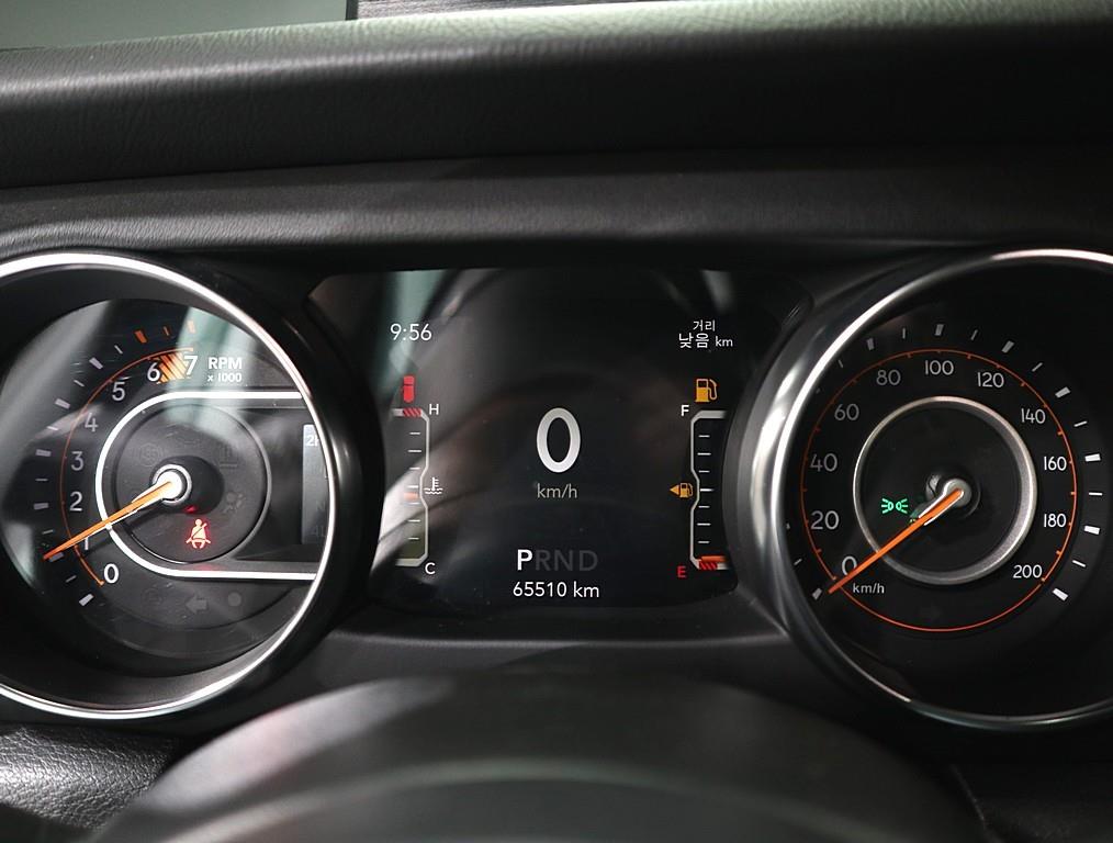 Jeep Wrangler - Vista 7