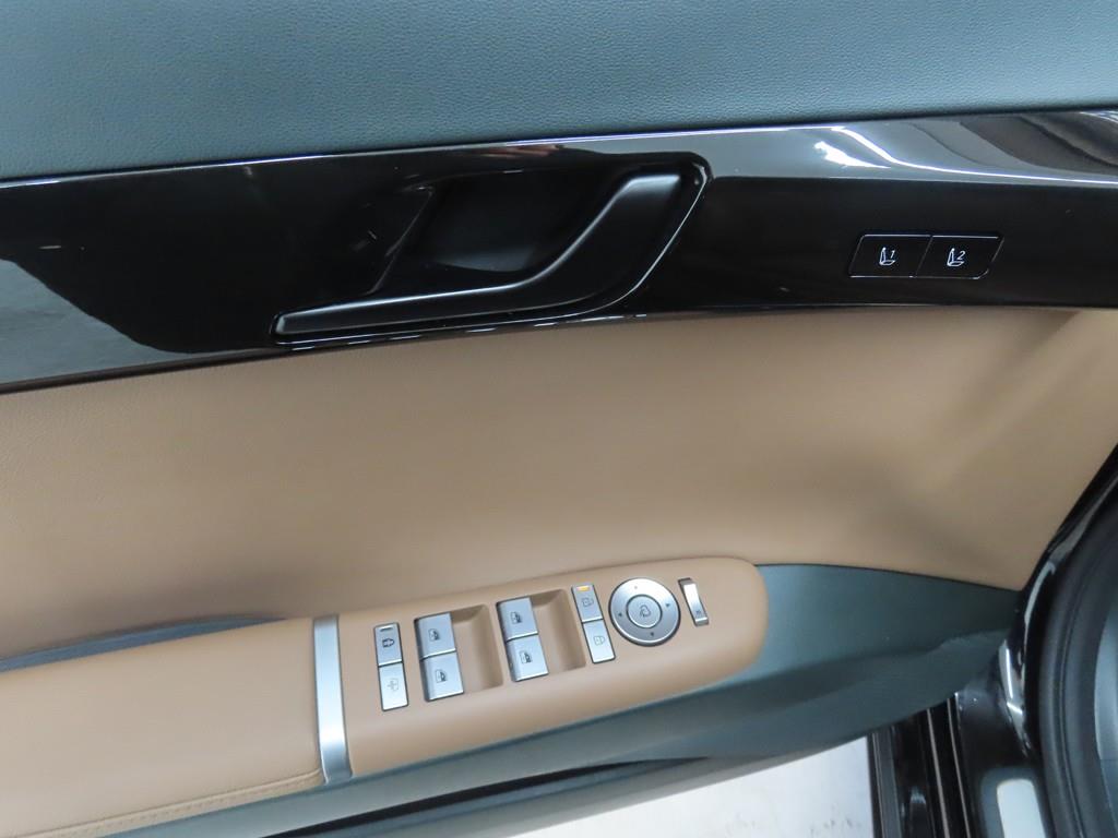 HYUNDAI Grandeur - Vista 9