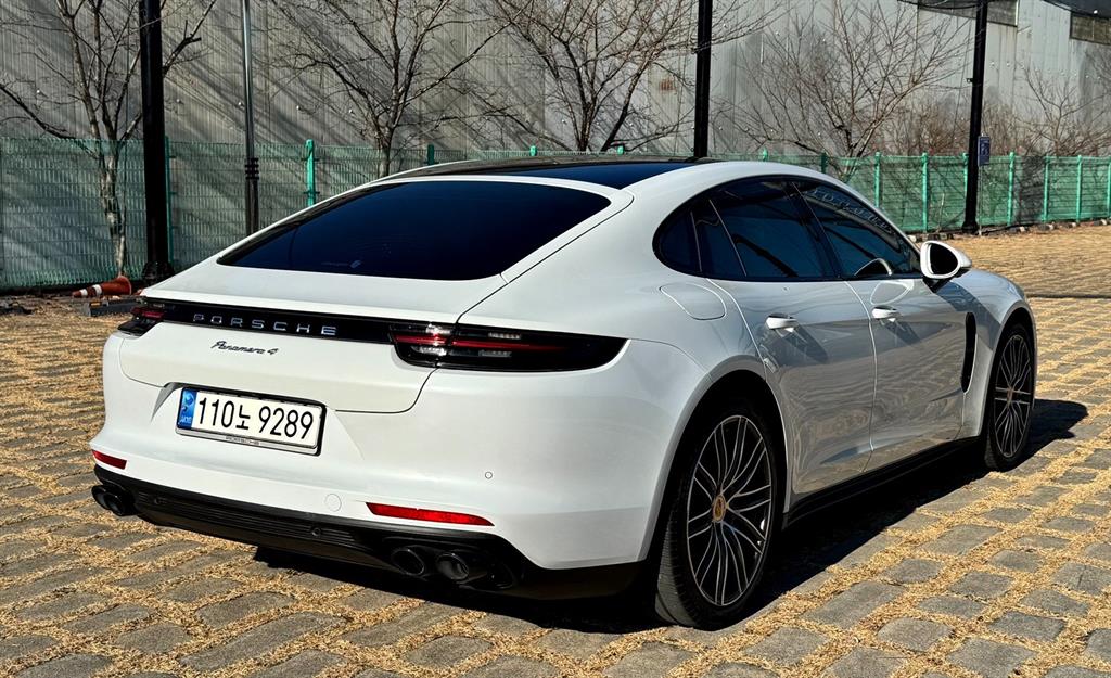 Porsche Panamera - Vista 5
