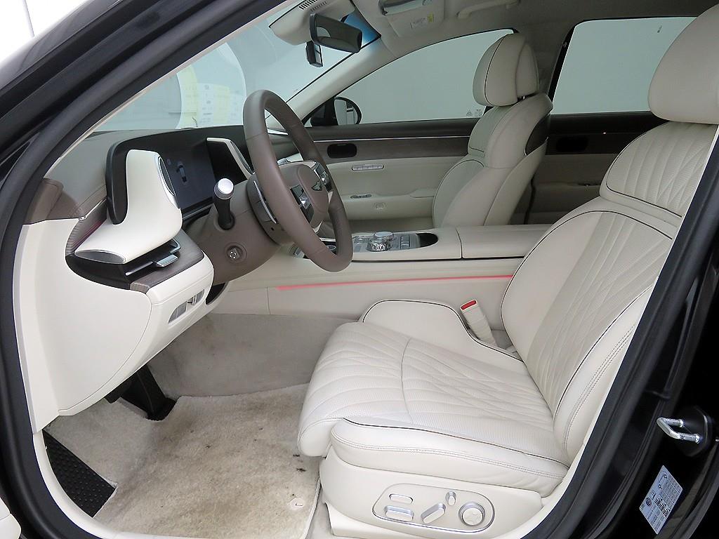 Genesis G90 - Vista 6