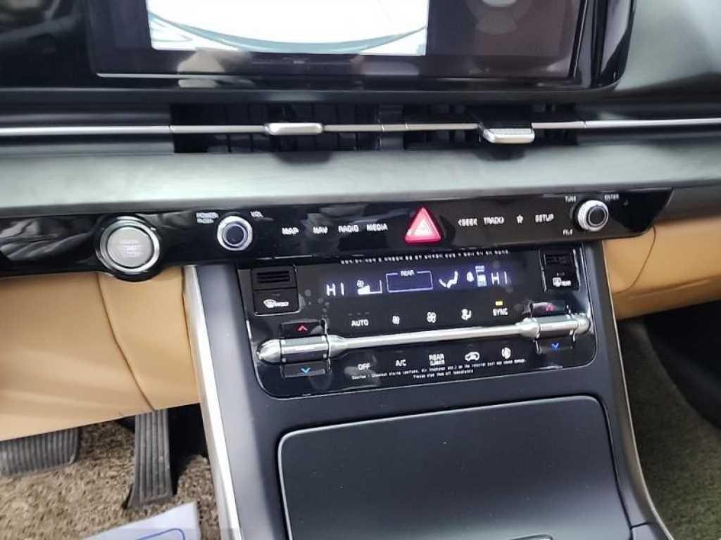 KIA Carnival - Vista 10