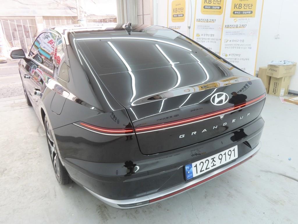 HYUNDAI Grandeur - Vista 4