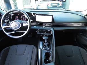 HYUNDAI Avante - Vista 10