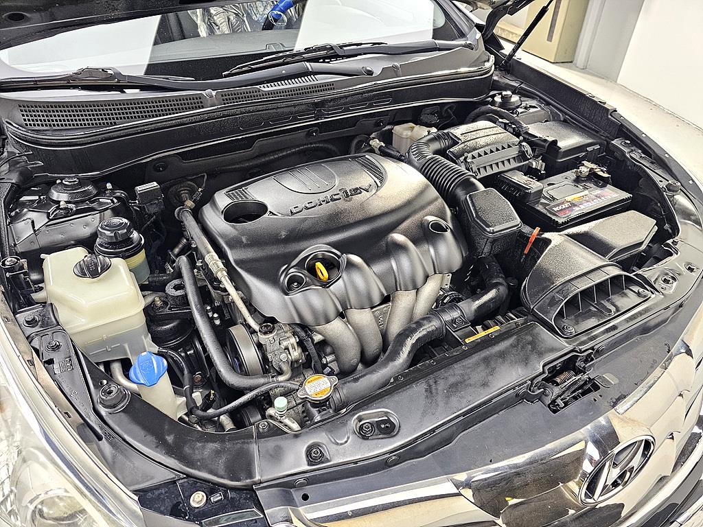 HYUNDAI Sonata - Vista 6