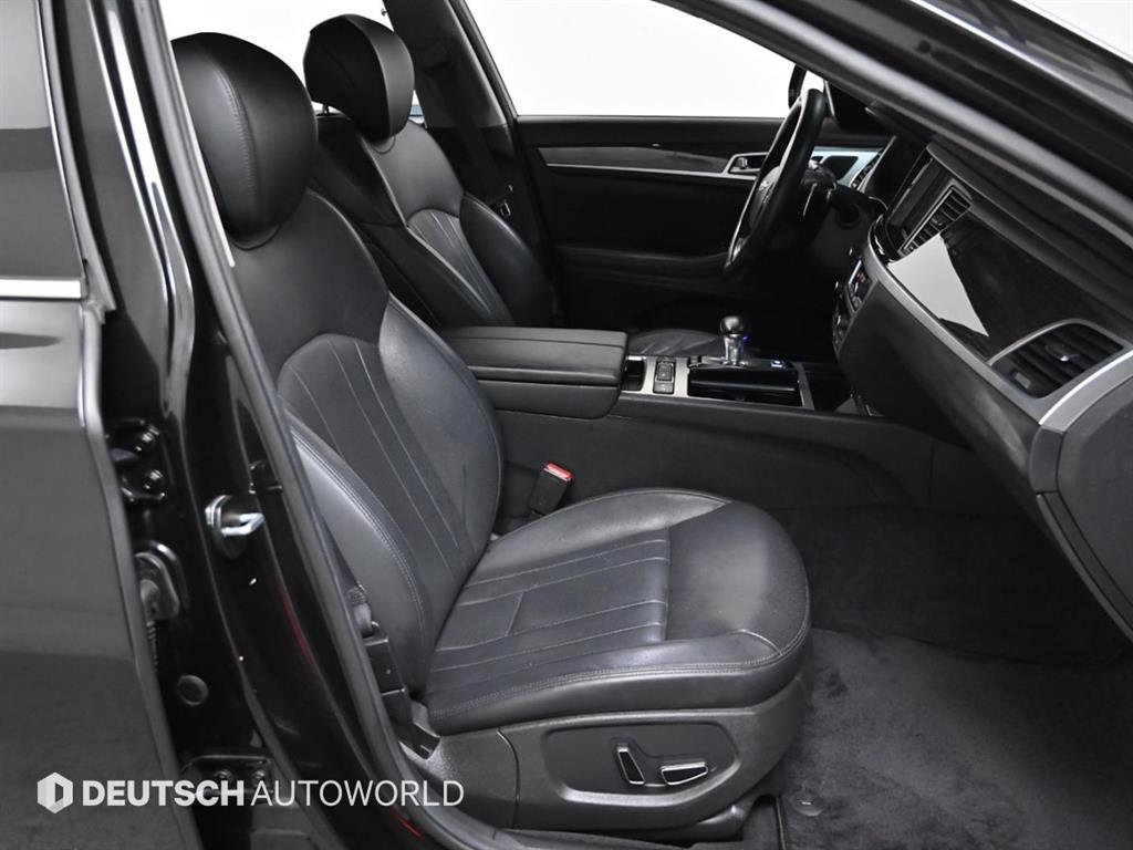 Genesis G80 - Vista 10