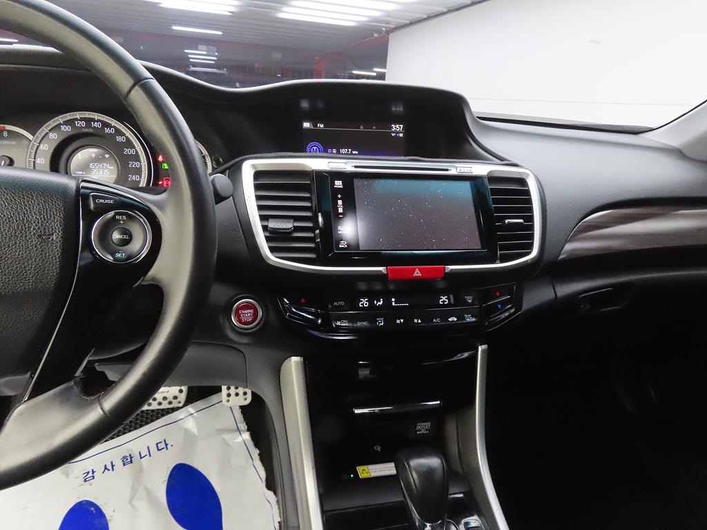 Honda Accord - Vista 10