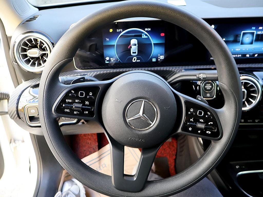 Mercedes Benz A Class 2020 Blanco - Importación desde Corea - HF Imports Iquique - Foto 8