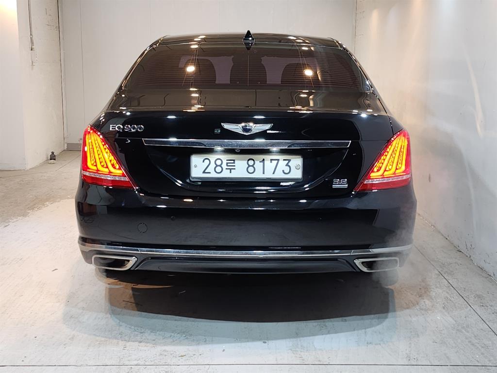 Genesis EQ900 - Vista 3