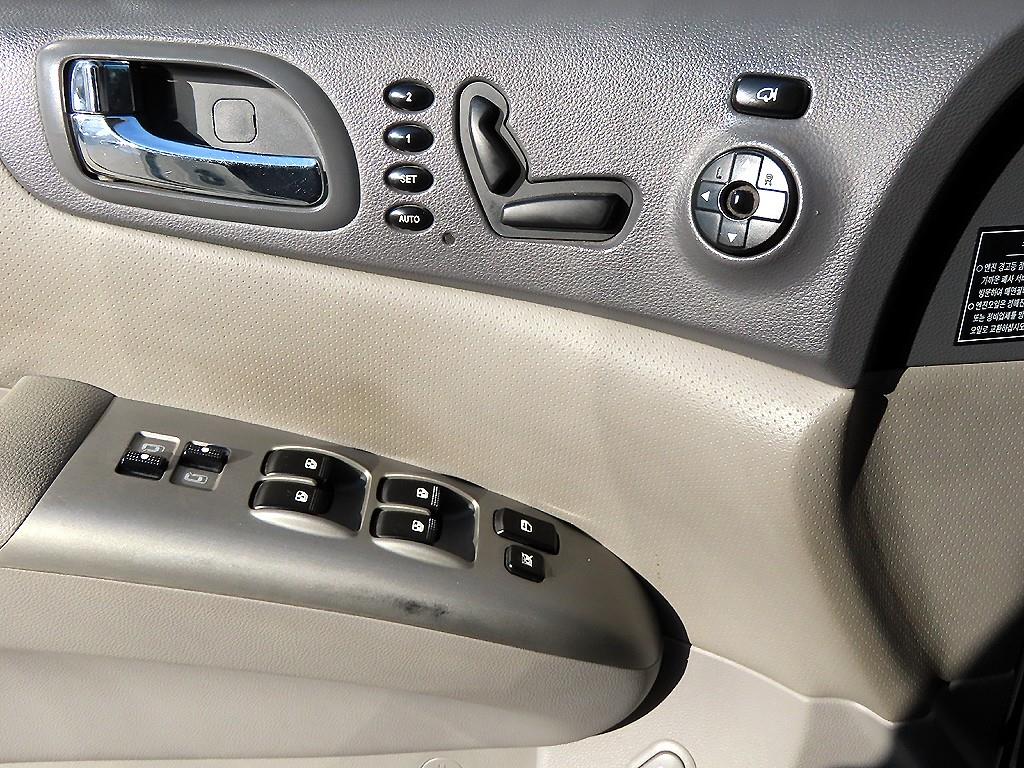 KIA Carnival - Vista 11