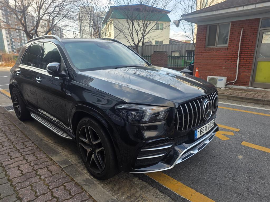 Mercedes Benz GLE Class - Vista 3