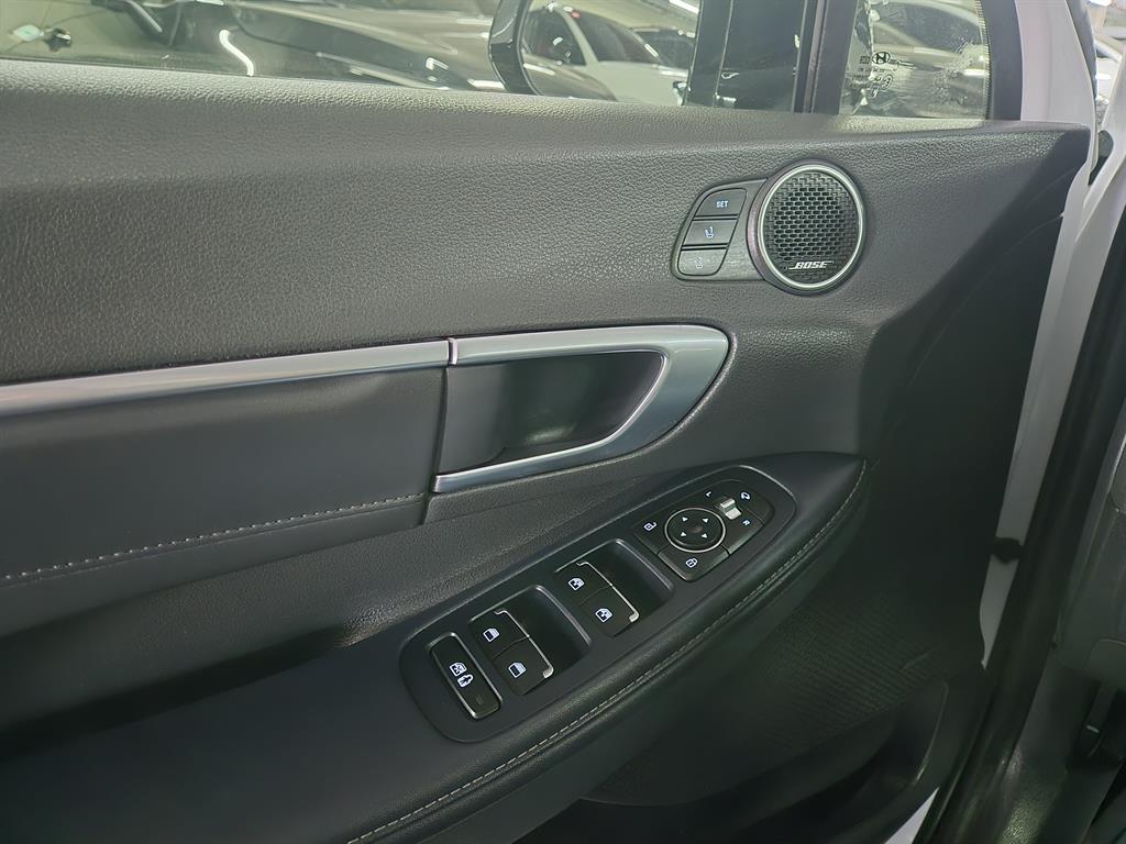 HYUNDAI Sonata - Vista 12